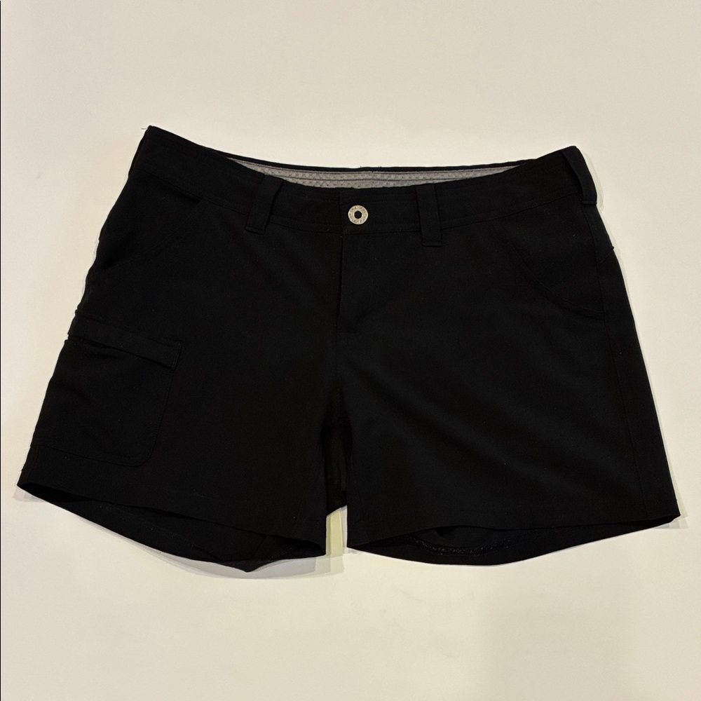 The North Face Women's Black Cargo short shorts